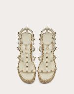 ROCKSTUD CALFSKIN WEDGE SANDAL WITH STRAPS 95 MM - Image 4